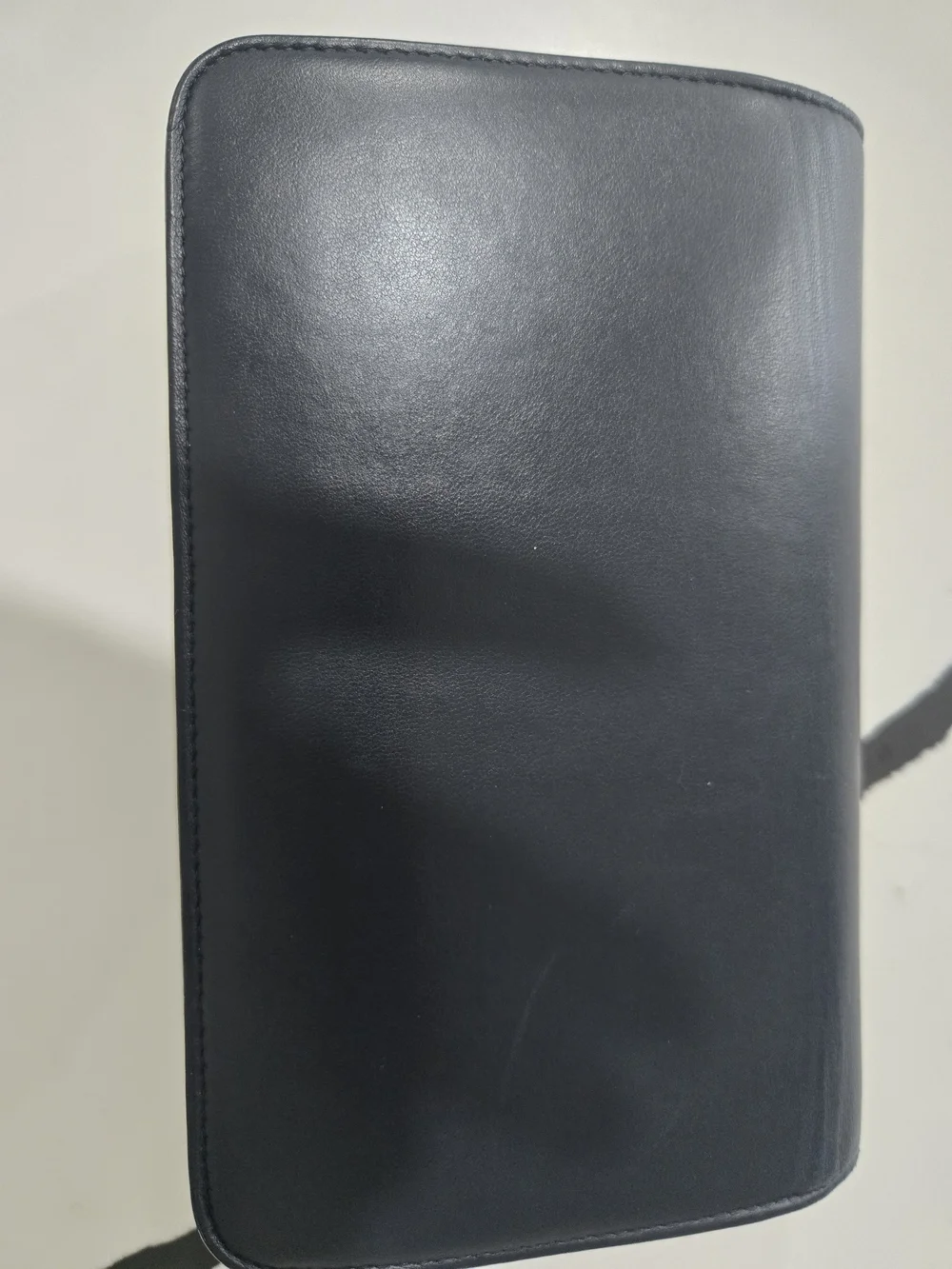 Rare Authentic Chanel Colorblock Leather Chain Shoulder Bag in Navy & Blue - Picture 9 of 10